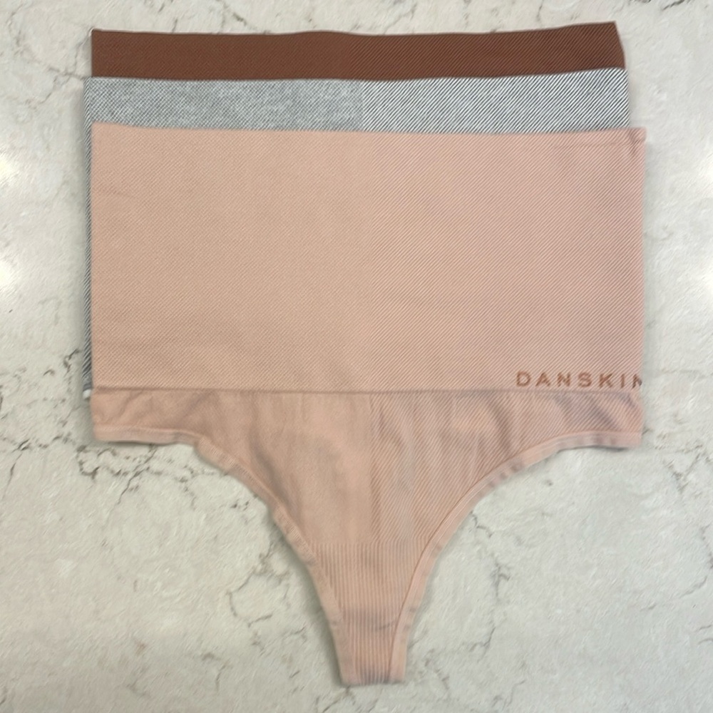 Danskin shaping and smoothing thong underwear NWOT